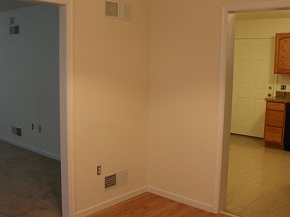DR VIEW INTO KITCHEN & LR