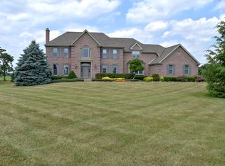 W4036 State Line Rd, Lake geneva, WI 53147