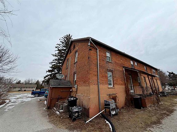 4th image of 4304 V St