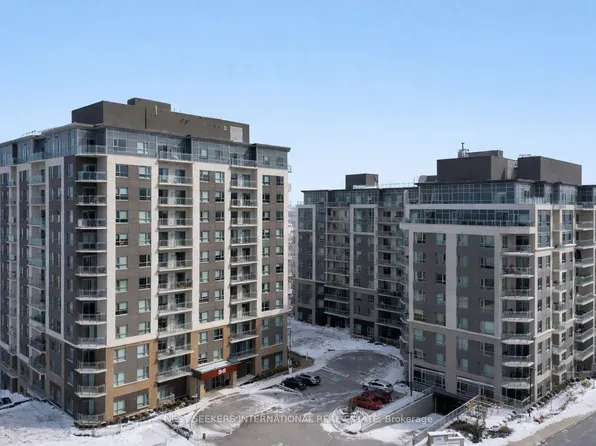 56 Lakeside Ter, Barrie, ON