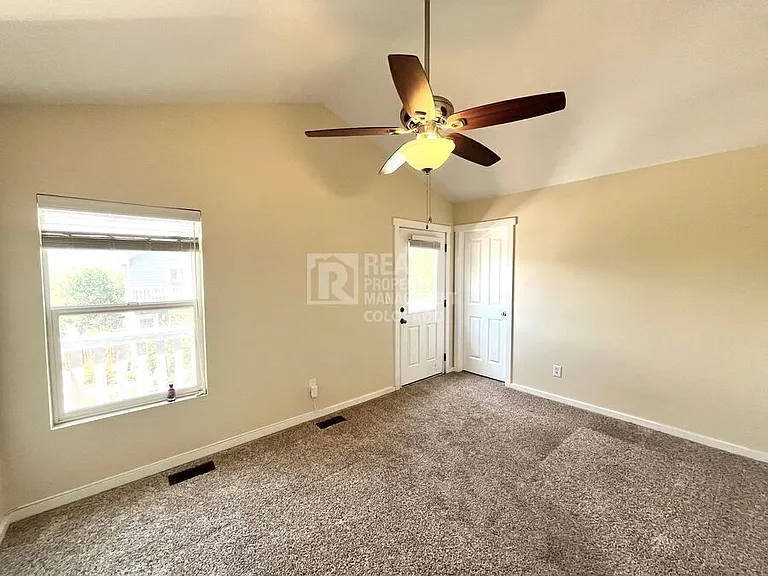 4983 Dovetail Ln — Photo 7