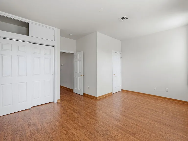 394 Woodlawn Ave #2 — Photo 24