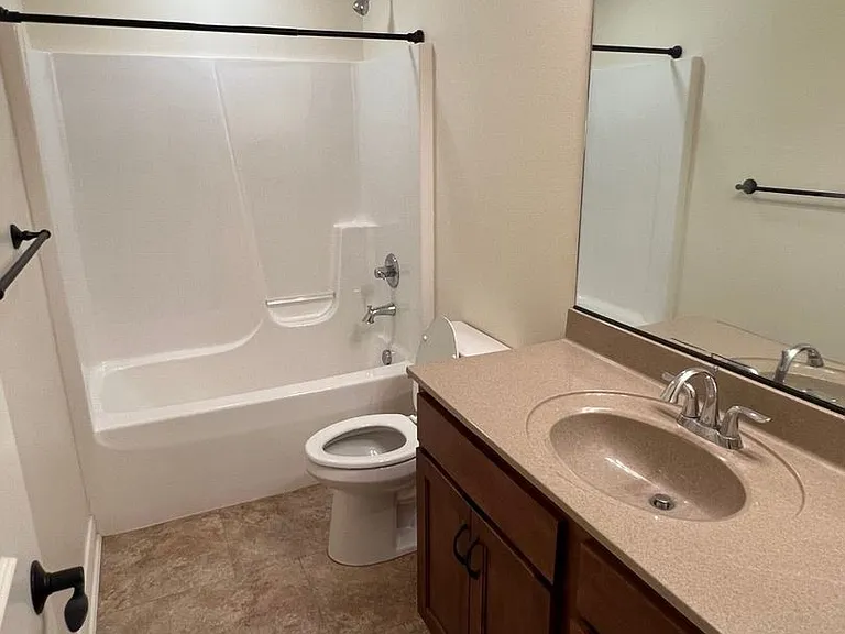 2712-16 London Dr — Photo 22
