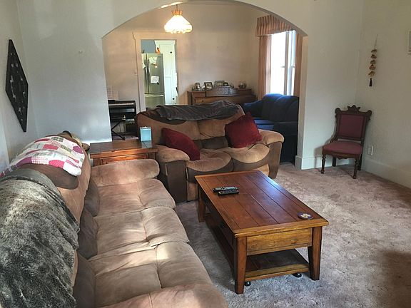 3rd image of 912 Lincoln Ave