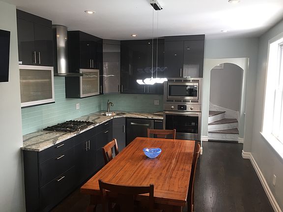3rd image of 50 Berkeley Ave #House