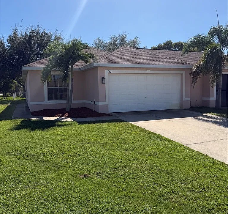 930 SE 13th Ter