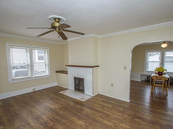 5th image of 2170 Wyandotte Ave