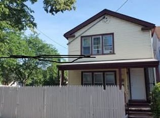 1006 E Land Pl #B, Milwaukee, WI 53202