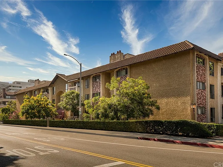 1750 Camino Palmero St #538 — Photo 25