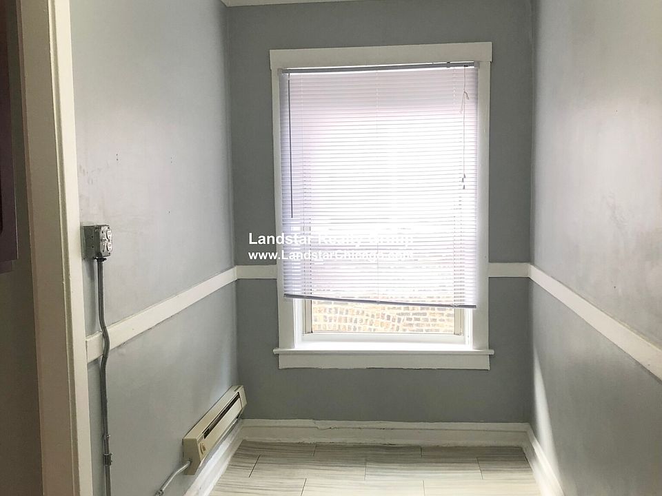 1st image of 3261 W Wrightwood Ave APT 3M
