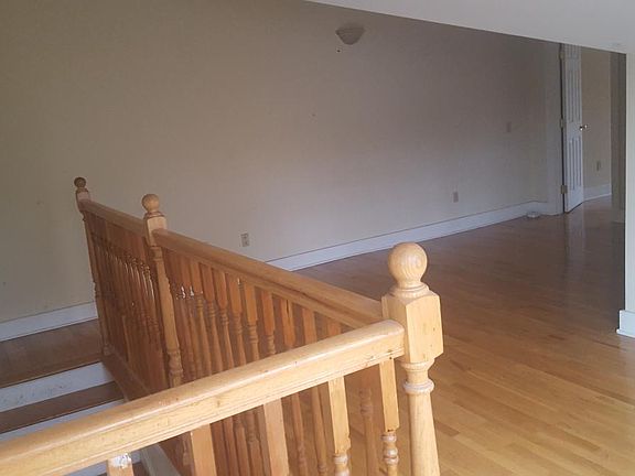 upstairs landing/living room