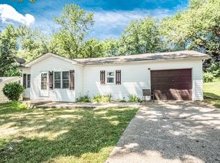 307 David St, Elsberry, MO 63343