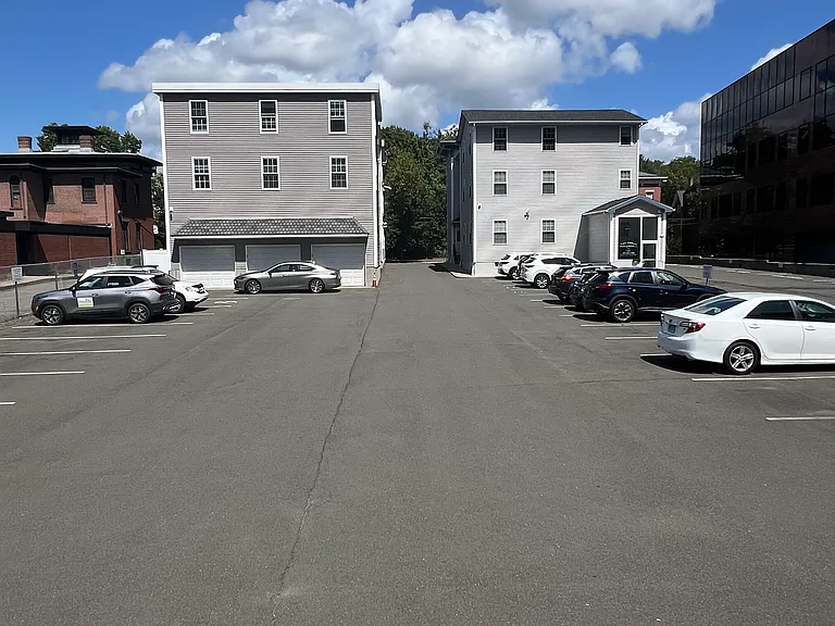 12 Trumbull St #14 — Photo 15