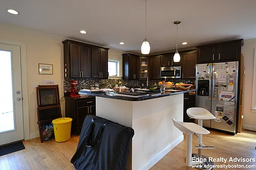 11 Sparhawk St Photo 1
