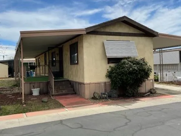 581 N Crawford Avenue #93, Dinuba, CA 93618