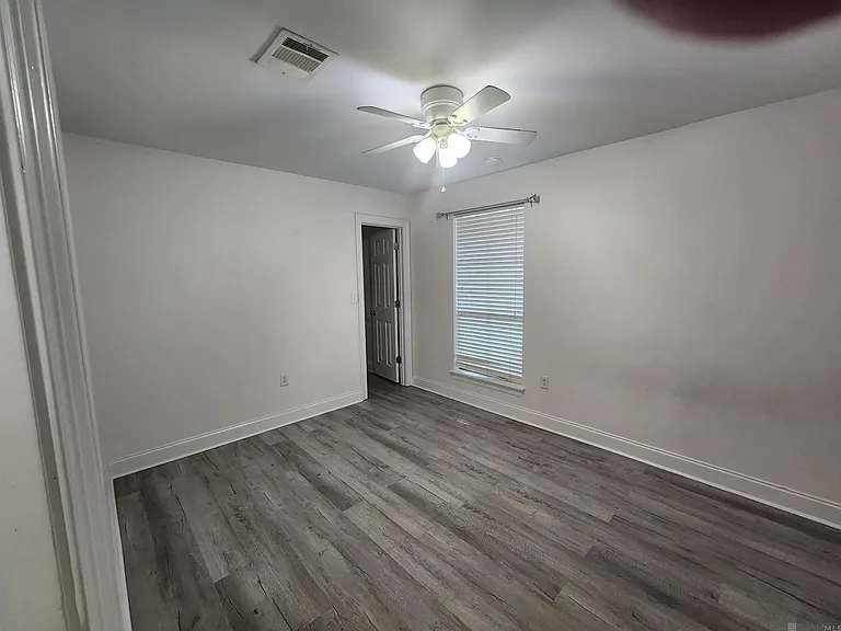 9238 Tasmania Ave — Photo 7