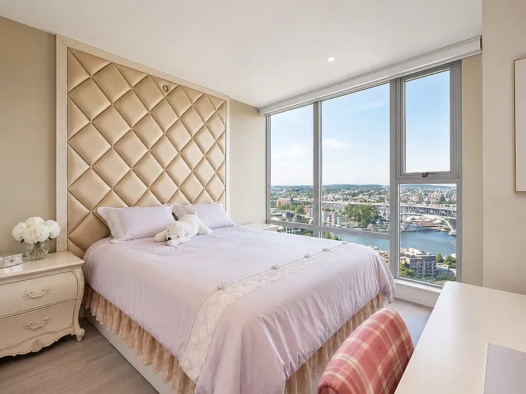 455 Beach Cres #XX — Photo 8