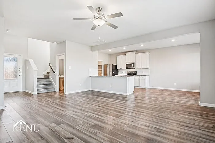 1040 Wheatfield Ln — Photo 9