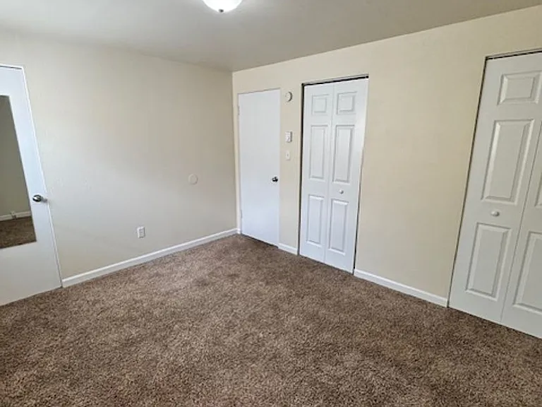 Boulder Manor — Photo 19