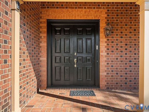 4th image of 1217 Rothesay Cir