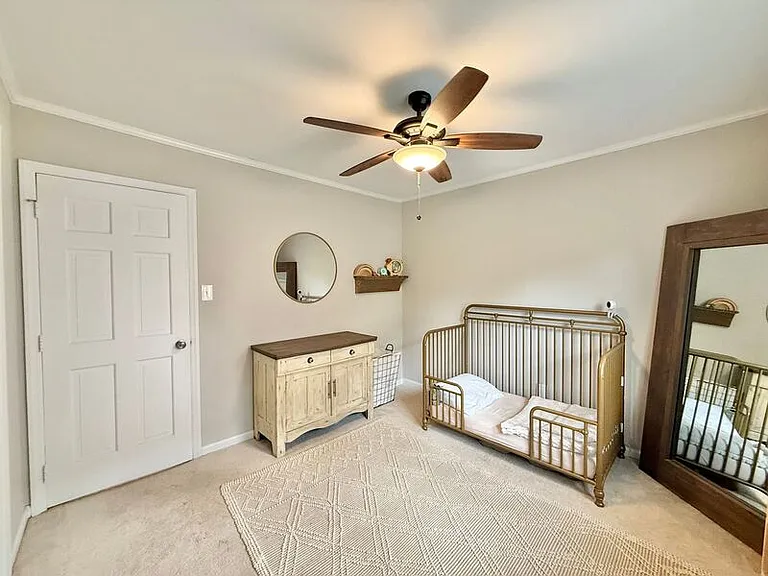 908 Plateau Ln — Photo 18