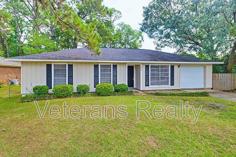 3 bed, 2.0 bath, 1140 sqft, $1,600 — Photo 3