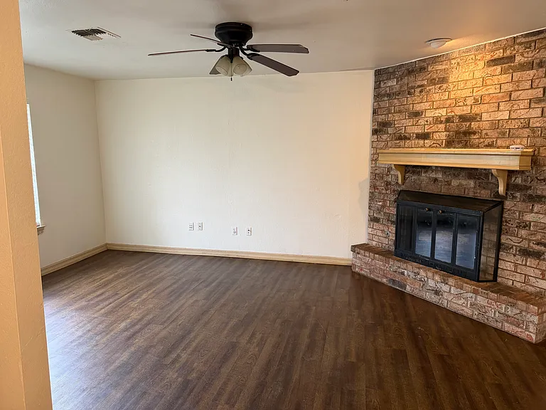 8808 NE 13th St — Photo 12