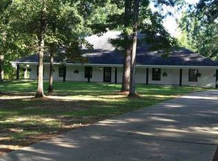 220 Estate Dr, Pineville, LA 71360