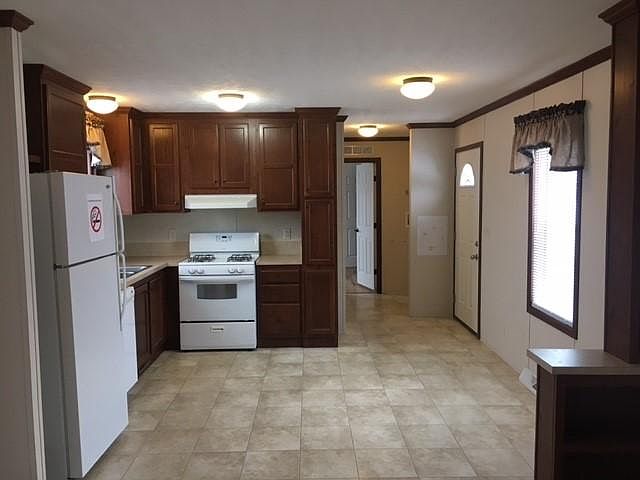 1st image of 34 Sunnyfield Dr