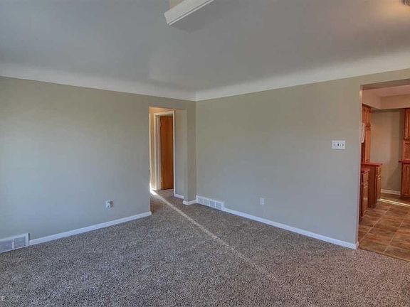 4th image of 29207 Hughes St
