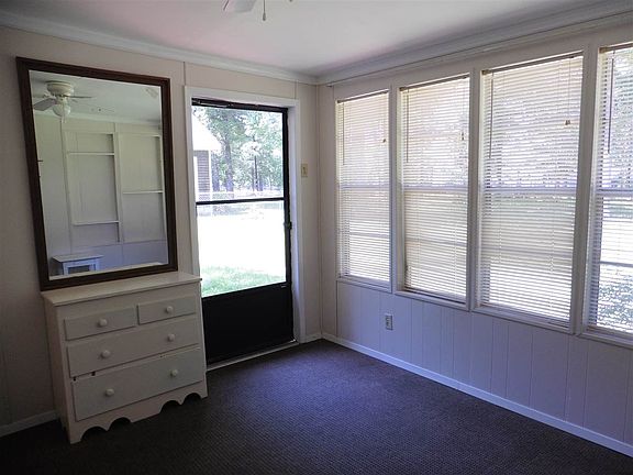 5th image of 400 River Bend Dr