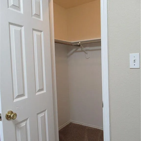 4723 Castleman Dr — Photo 18