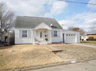 3009 9th Ave, Vienna, WV 26105