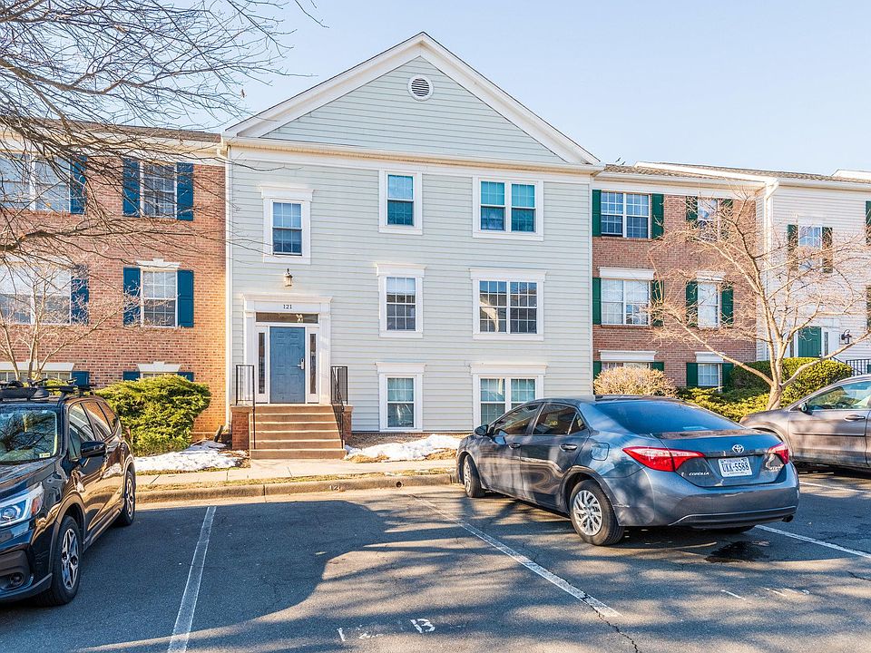 1st image of 121 Fort Evans Rd SE APT D