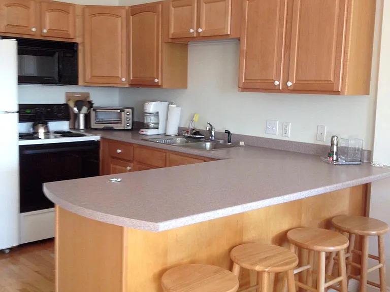 24 Pleasant St #4 — Photo 8