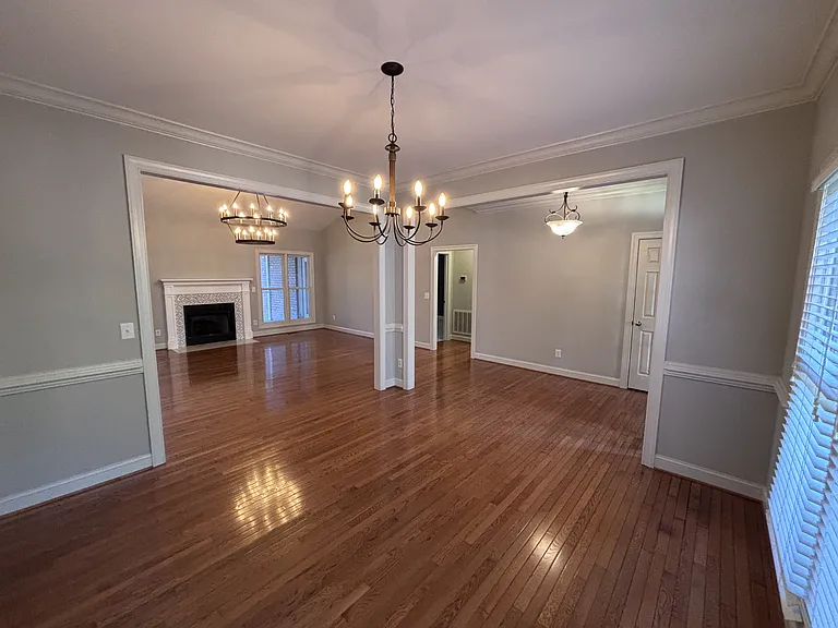 420 Lake Forest Dr SE — Photo 5