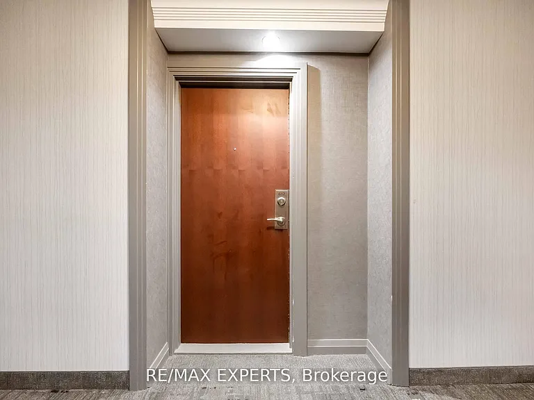 360 Ridelle Ave #612 — Photo 4