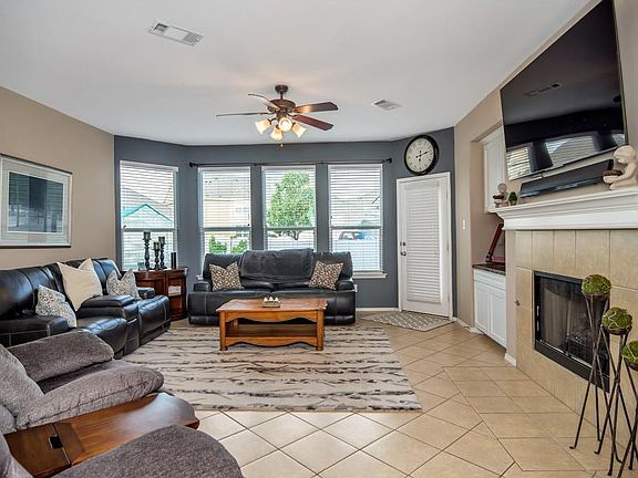 5th image of 9213 Waterman Dr