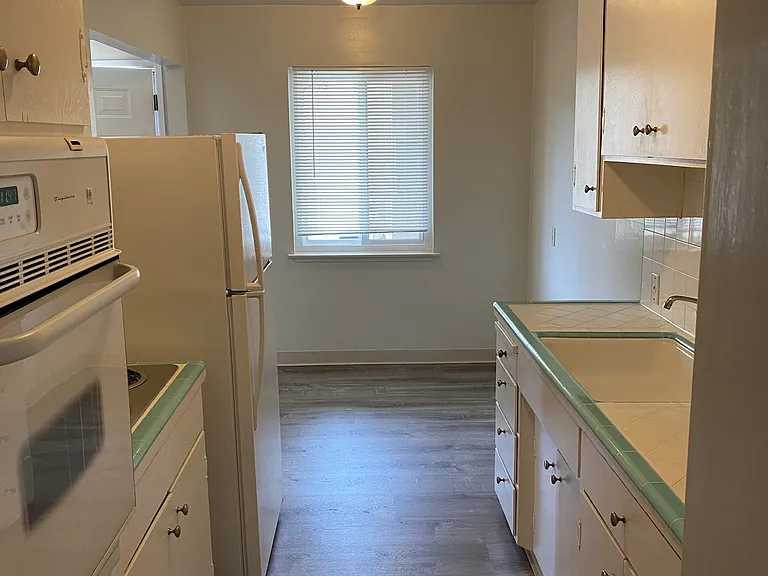 205 Avery Ln #3 — Photo 6