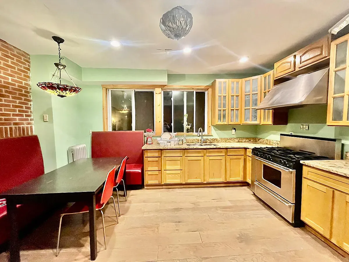 1 bed, $900 — Photo 3