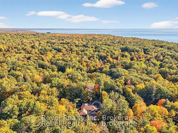 5th image of 683 Lafontaine Rd W