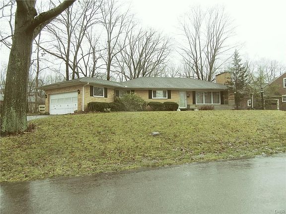 2nd image of 92 Winnet Dr