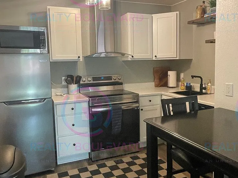 2450 Lymbery St #230 — Photo 2