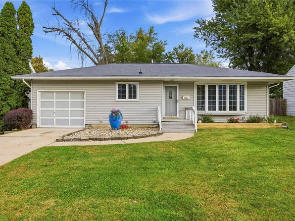 1344 J Ave NE, Cedar Rapids, IA 52402