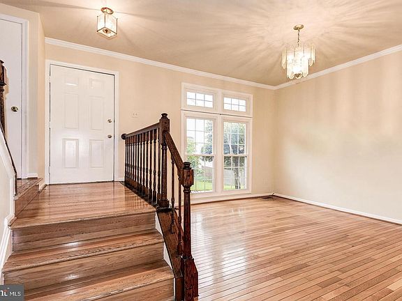 4th image of 10632 Sawdust Cir