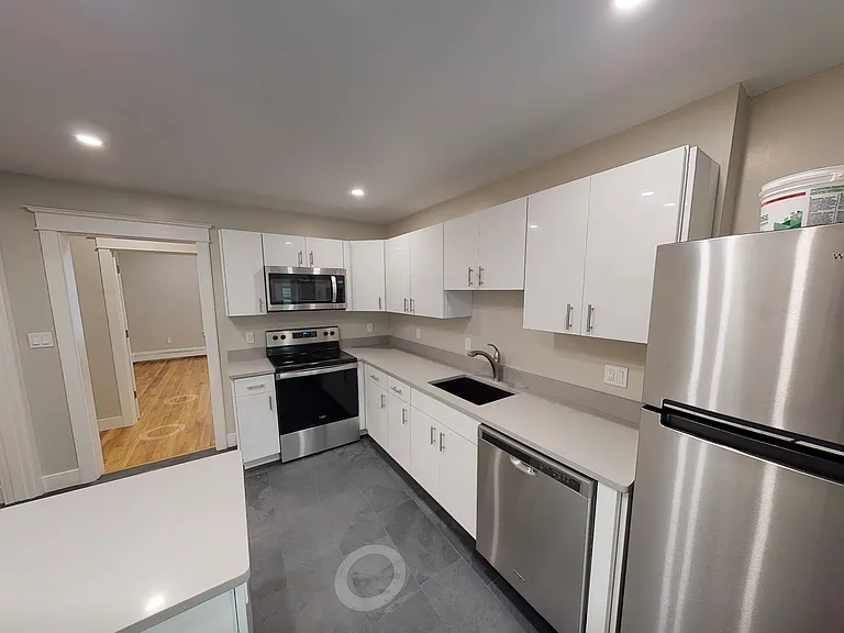 33 Portsmouth St #1D — Photo 1