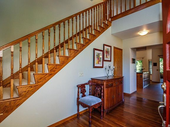 5th image of 1530 Meadowlark Way
