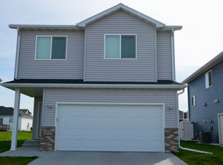 2575 Fulton Loop S, Fargo, ND 58104