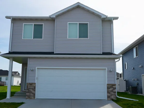 2575 Fulton Loop S, Fargo, ND 58104