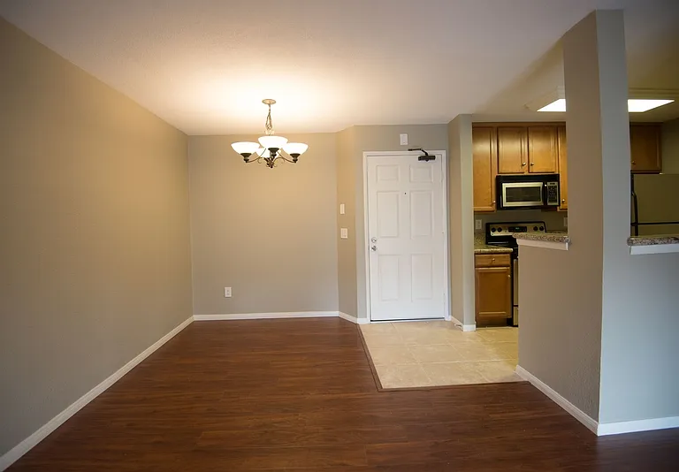 7150 Shoreline Dr — Photo 2